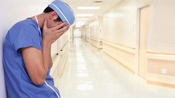 ممرض يقدم على الانتحار داخل مصحة خاصة بالناضور