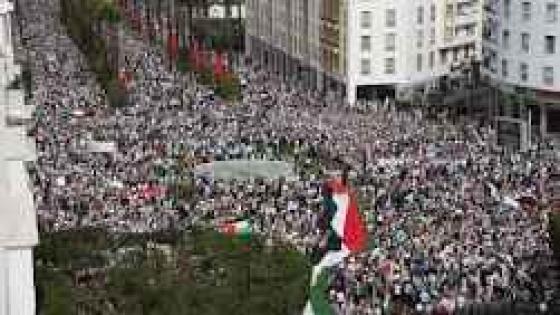 المغرب: مسيرة حاشدة في الرباط نصرةً لغزة وتنديداً بالتطبيع مع “إسرائي
